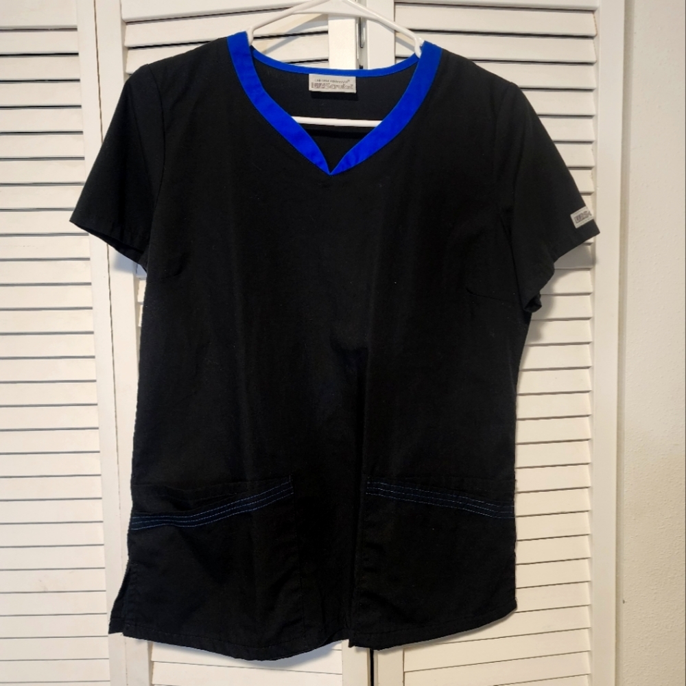 Size small scrub top